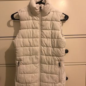 white banana republic puffer vest